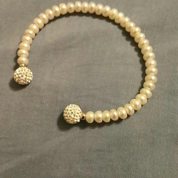 Beautiful pearl bracelet! - Picture 2 of 3